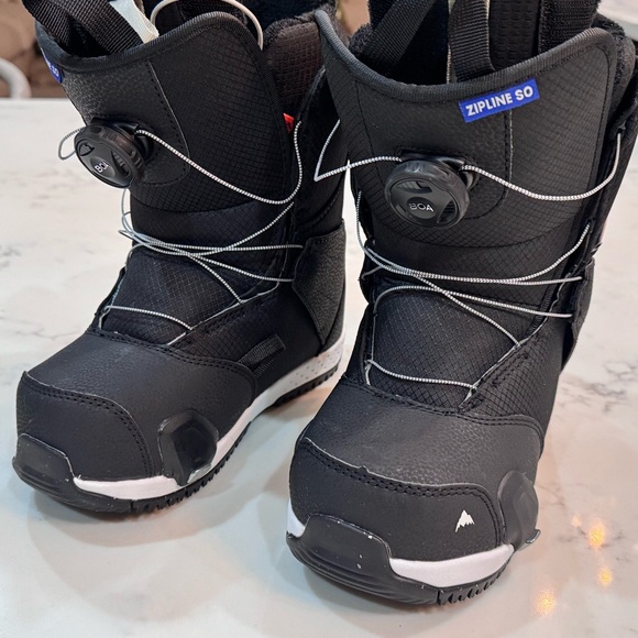 New in box Kids Burton Step On Snowboarding Boots - Picture 2 of 9
